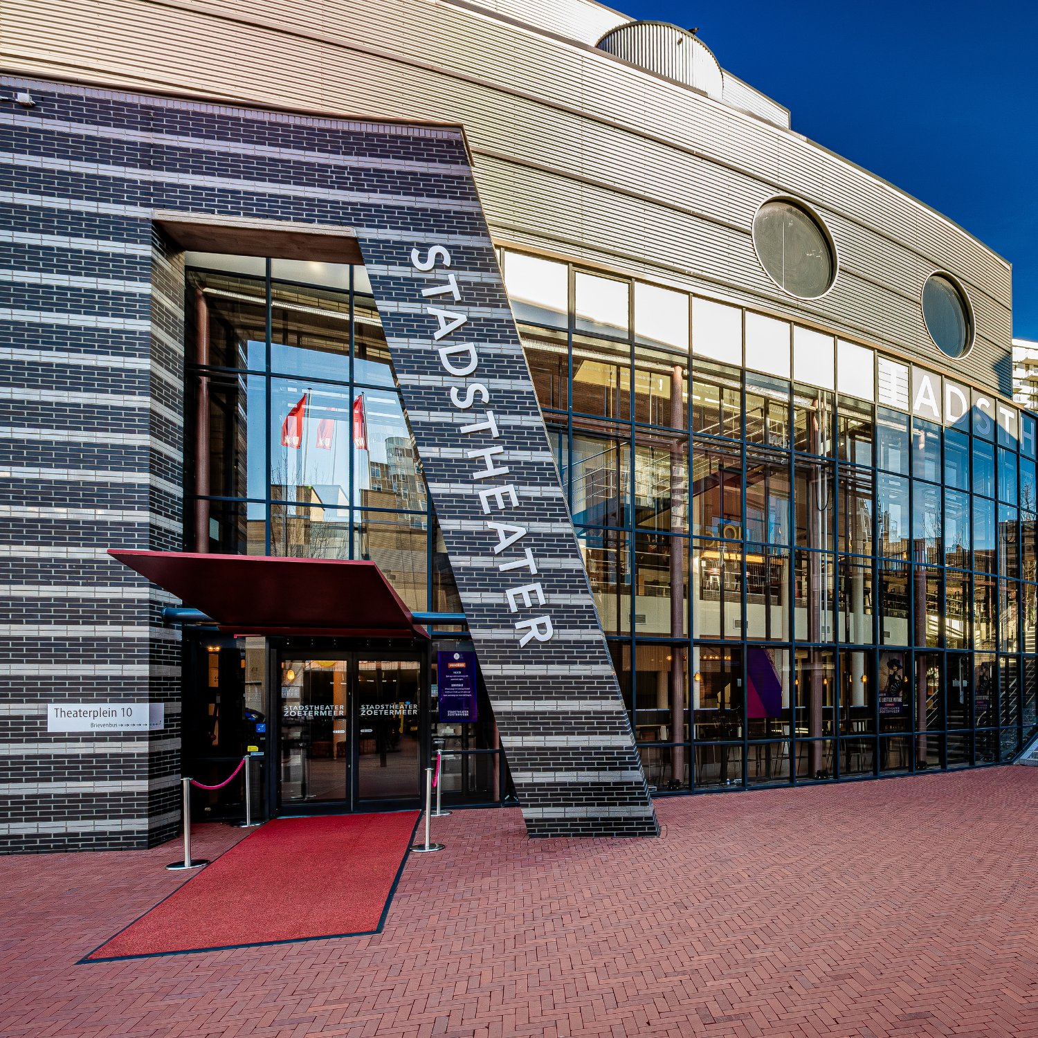 exterieur van Stadstheater